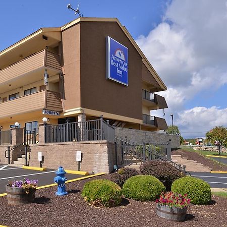 Coraopolis Americas Best Value Inn-Pittsburgh Airport מראה חיצוני תמונה